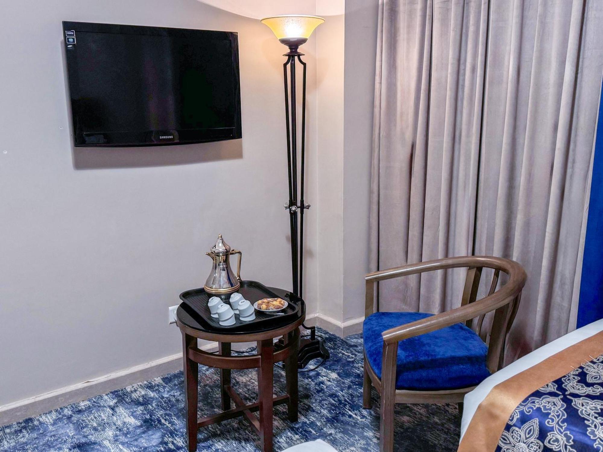 Rabwat Al Safwah Golden Hotel Medina Exterior photo