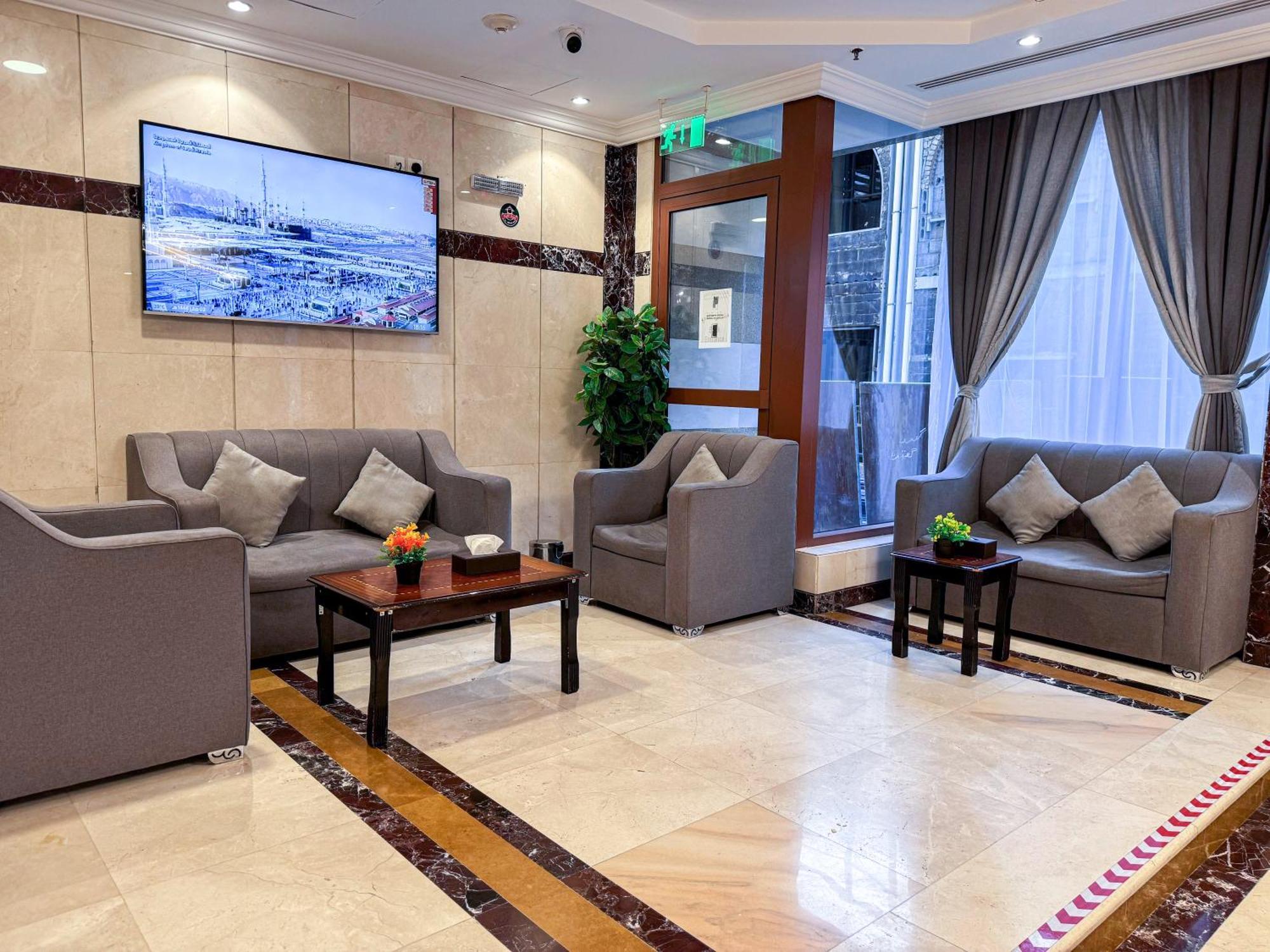 Rabwat Al Safwah Golden Hotel Medina Exterior photo