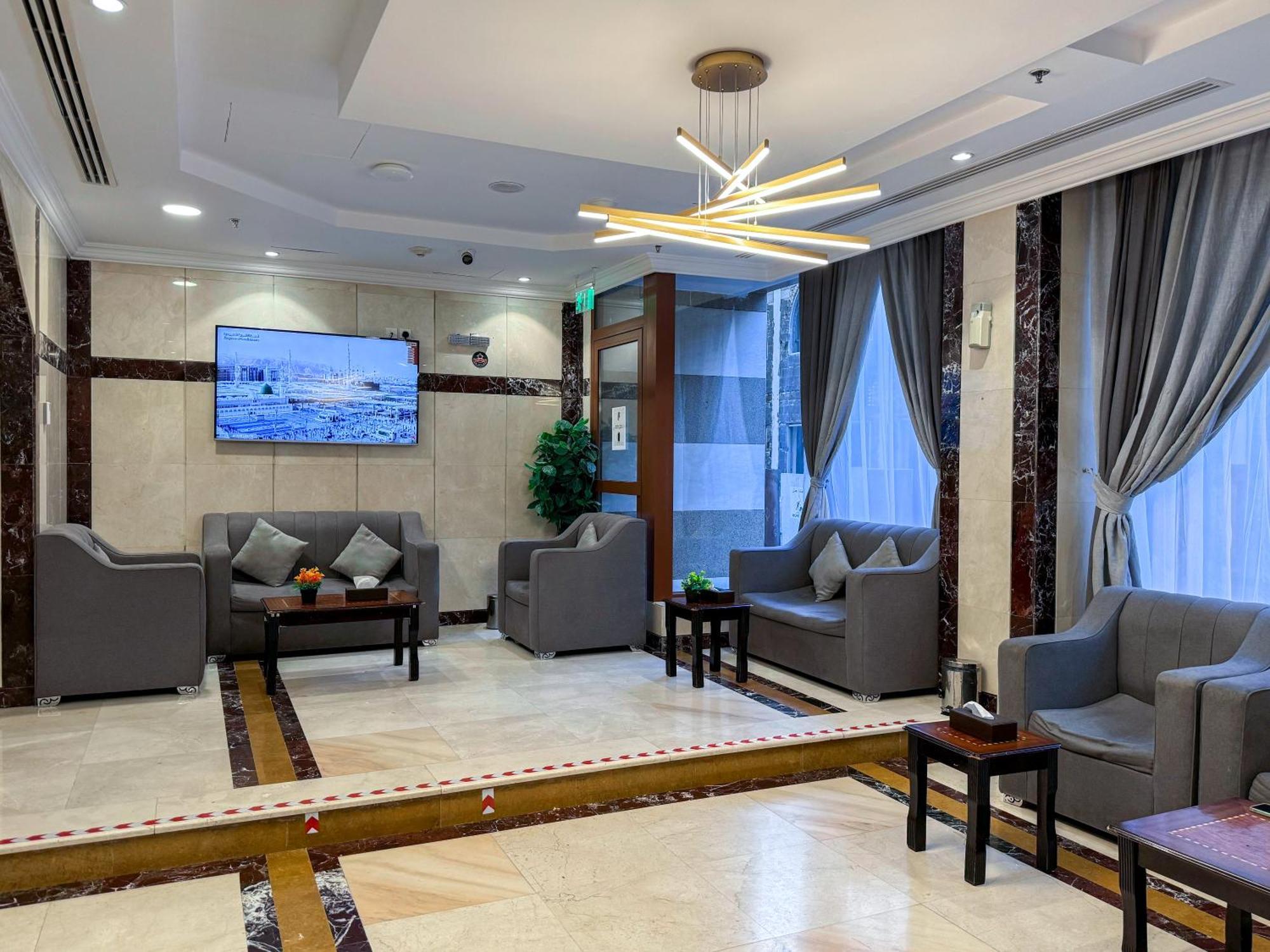 Rabwat Al Safwah Golden Hotel Medina Exterior photo